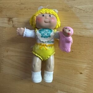 Vintage Cabbage Patch Kids Doll Mini Toy Figure with Baby Puppet Yellow Outfit